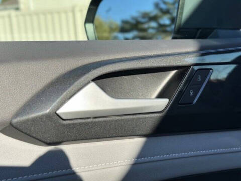 2022 Volkswagen Taos SEL 4Motion