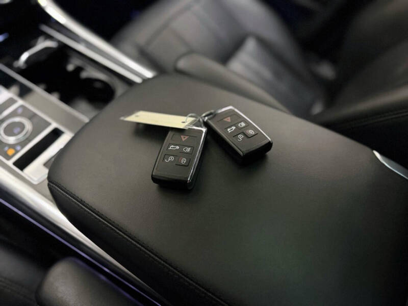 2021 Land Rover Range Rover Sport HSE Silver Edition