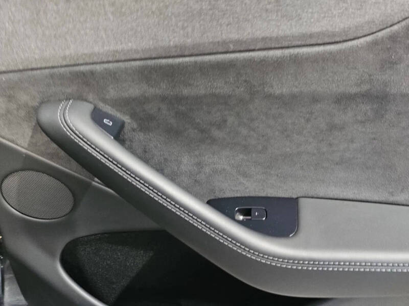 2026 Tesla Model Y Premium