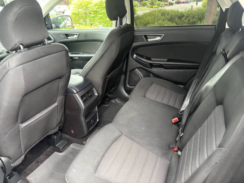 2017 Ford Edge SE