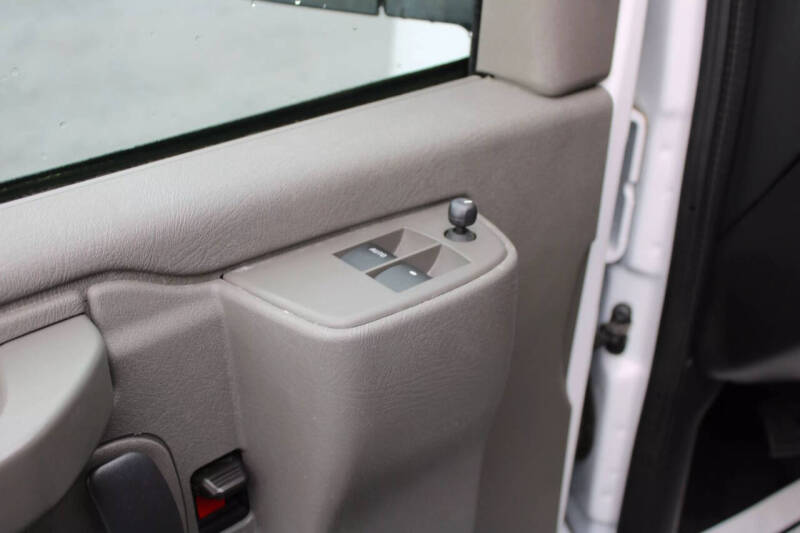 2023 GMC Savana 2500