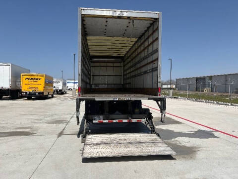 2020 Freightliner M2 106