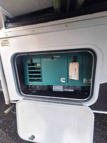 2014 Fleetwood RV Jamboree Searcher 31M