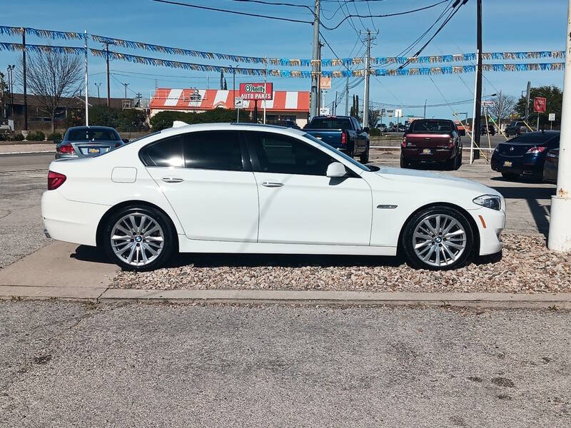 2012 BMW 5 Series 550i