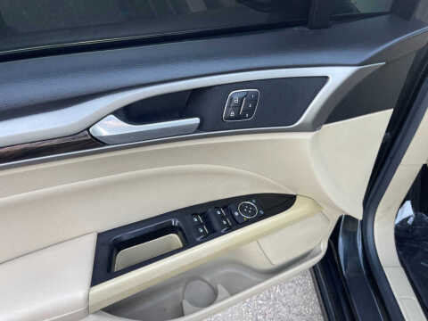 2013 Ford Fusion Hybrid SE