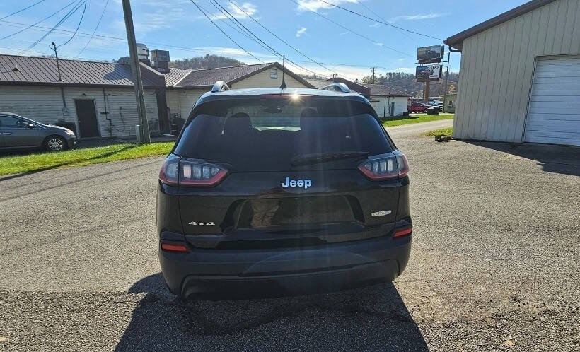 2019 Jeep Cherokee for sale at Art's Used Cars in Winfield, WV