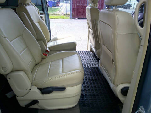 2009 Volkswagen Routan SEL