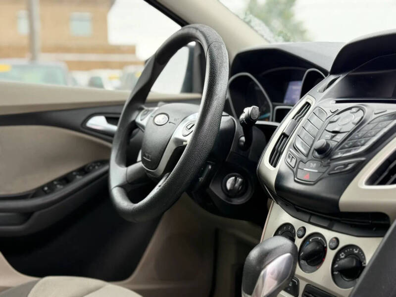 2012 Ford Focus SE