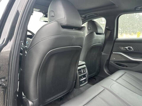 2024 BMW 3 Series 330i xDrive