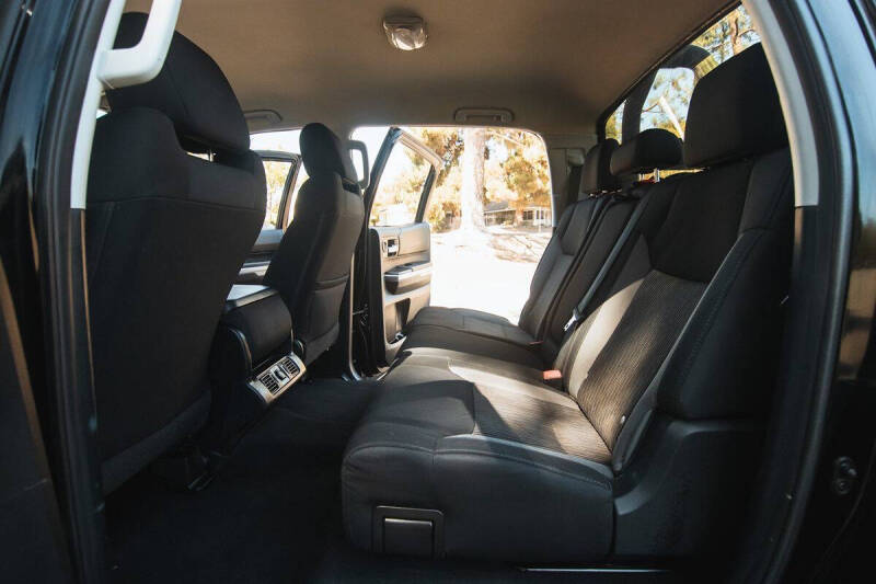 2014 Toyota Tundra SR5