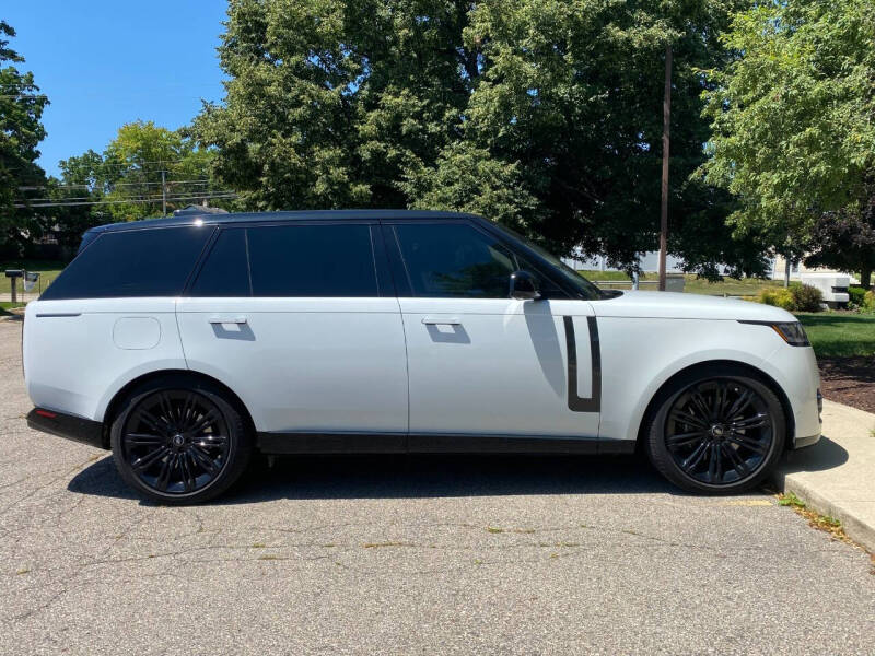 2023 Land Rover Range Rover P530 SE LWB