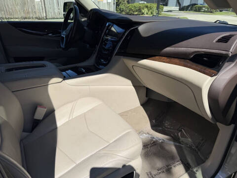 2016 Cadillac Escalade ESV Luxury Collection