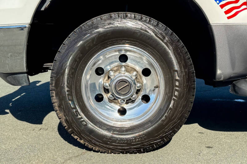 2005 Ford Excursion XLT