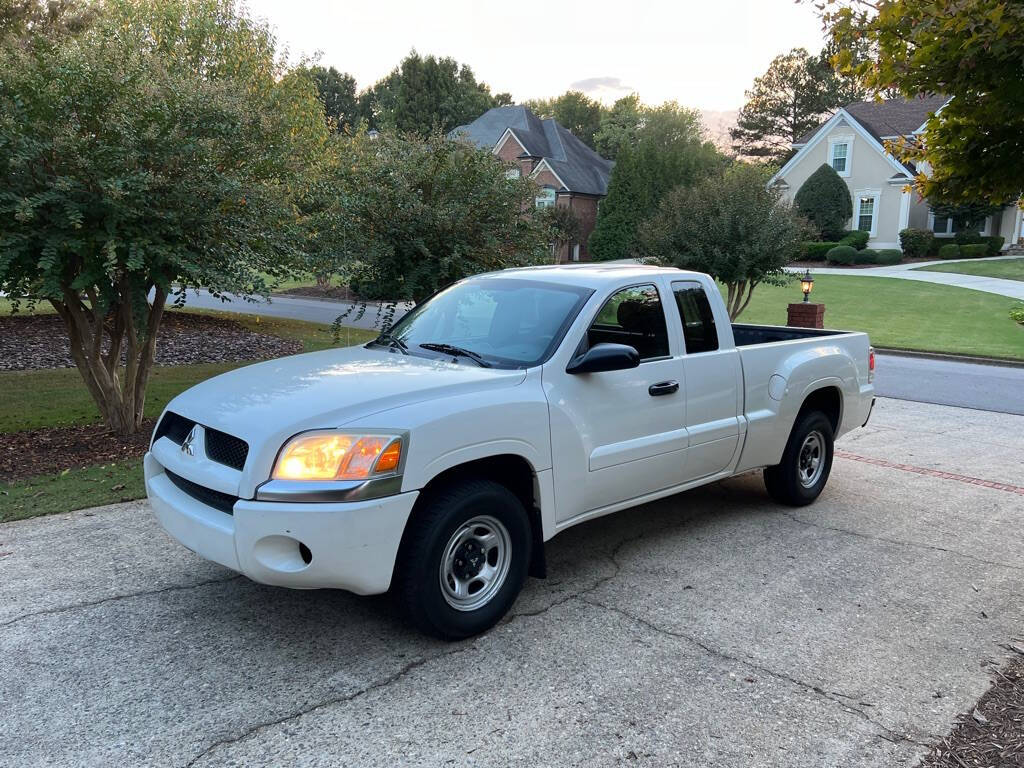 2009 Mitsubishi Raider for sale at Select Autos in Alpharetta , GA