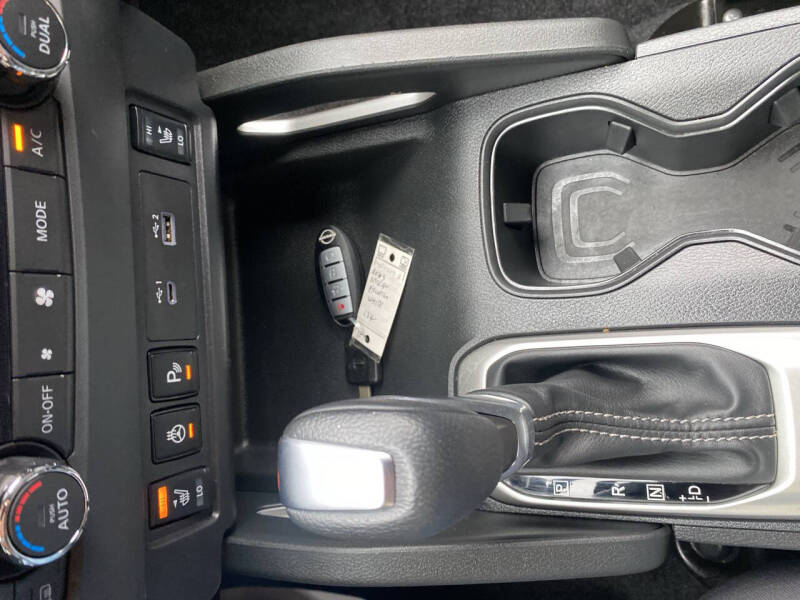 2023 Nissan Frontier SV