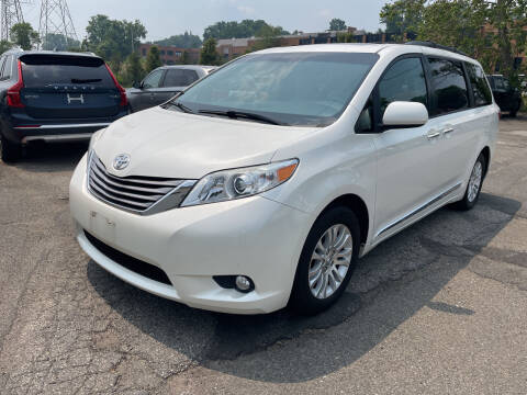 2017 Toyota Sienna for sale at Deals on Wheels in Suffern NY