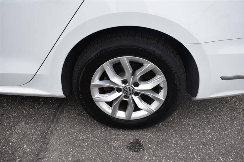 2018 Volkswagen Passat 2.0T S