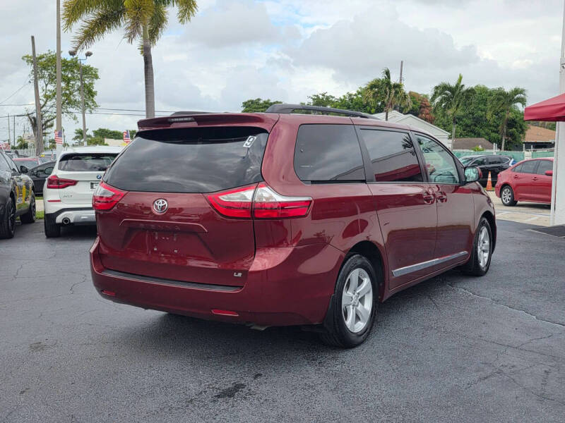 2017 Toyota Sienna