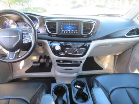 2021 Chrysler Voyager LXi