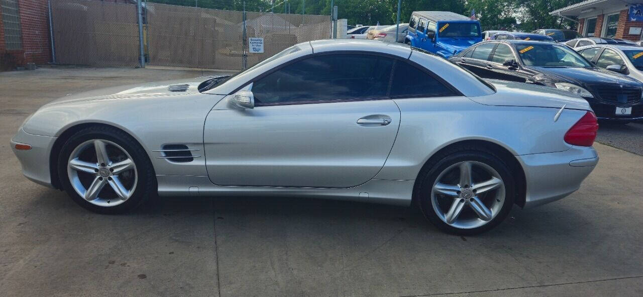 2004 Mercedes-Benz SL-Class for sale at American Dream Motors in Winchester, VA