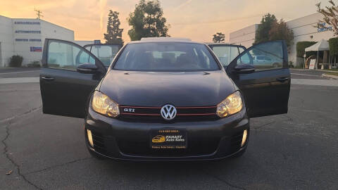 2011 Volkswagen GTI Base PZEV