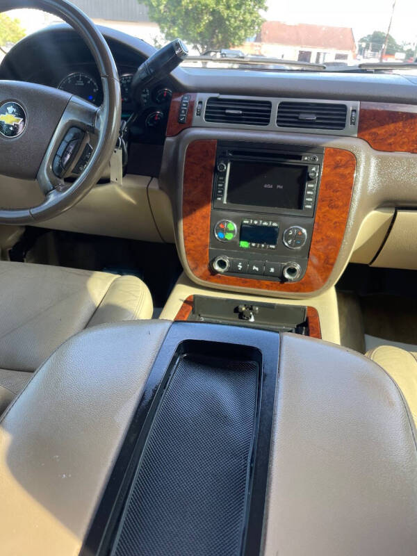 2011 Chevrolet Avalanche LTZ