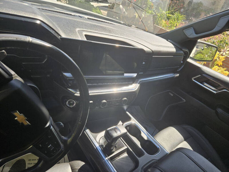 Image 7 of 2023 Chevrolet Silverado 1500 LTZ