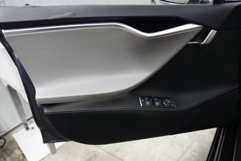 2015 Tesla Model S
