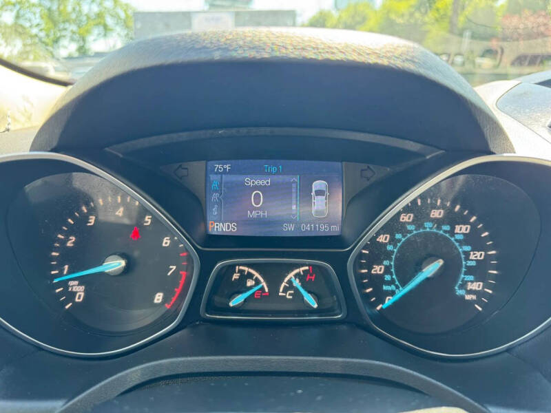 2015 Ford Escape S