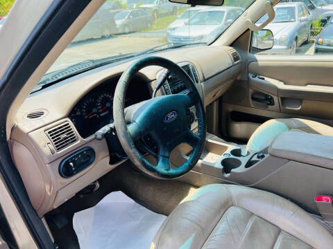 2005 Ford Explorer XLT