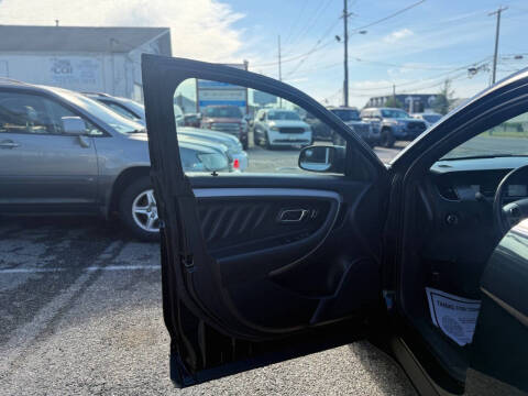 2014 Ford Taurus SEL
