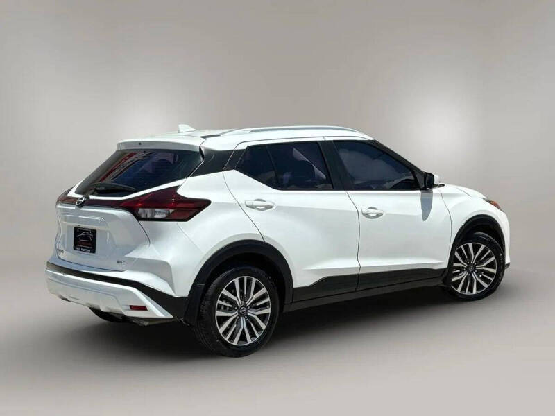 2022 Nissan Kicks SV