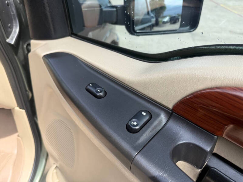 2005 Ford Excursion Eddie Bauer