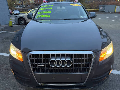 2011 Audi Q5 2.0T quattro Premium Plus