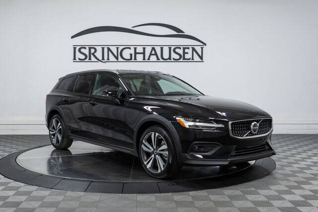 2024 Volvo V60 Cross Country B5 Plus