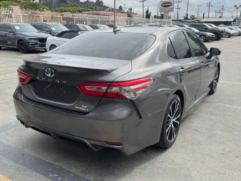 2019 Toyota Camry Hybrid