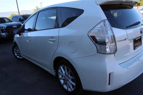 2012 Toyota Prius v Five