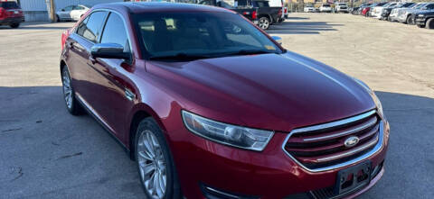2015 Ford Taurus for sale at VICTORY LANE AUTO in Raymore MO