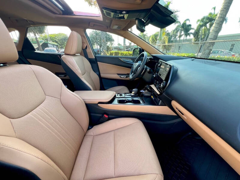 2025 Lexus NX 250 Premium