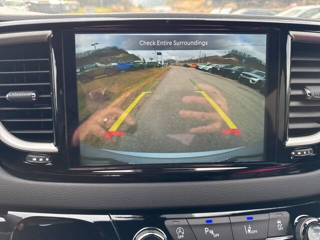 2026 Chrysler Voyager LX