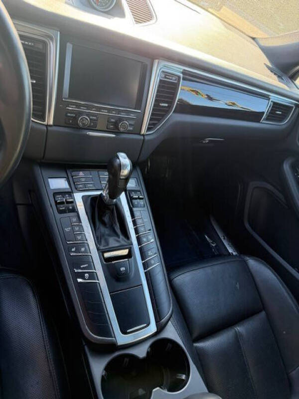 2016 Porsche Macan S