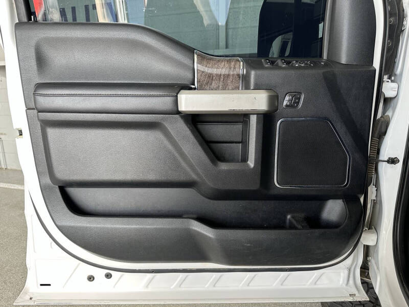 2019 Ford F-350 Super Duty Lariat