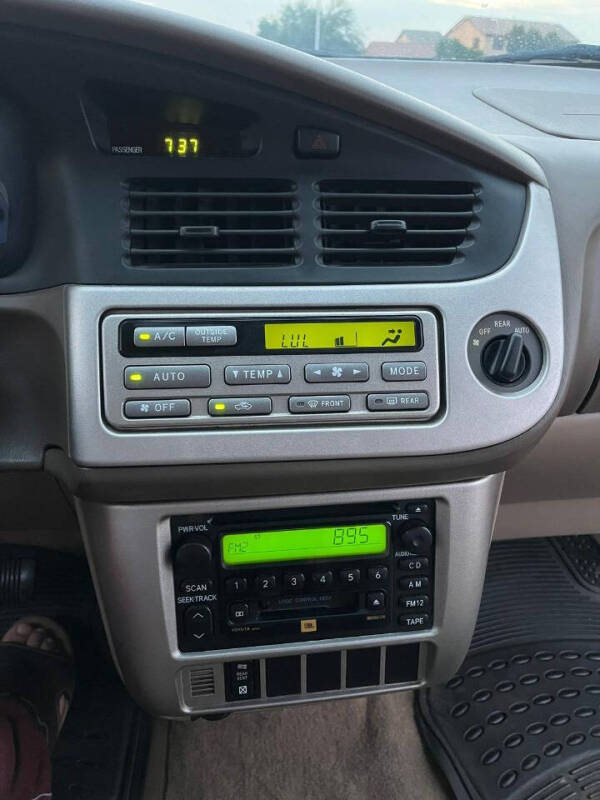 2002 Toyota Sienna XLE