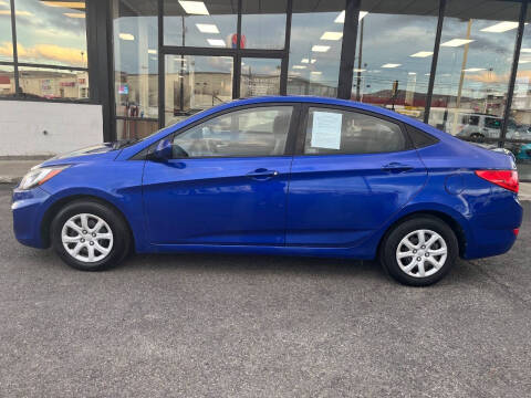2012 Hyundai Accent GLS