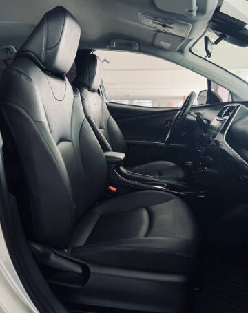 2016 Toyota Prius Four Touring