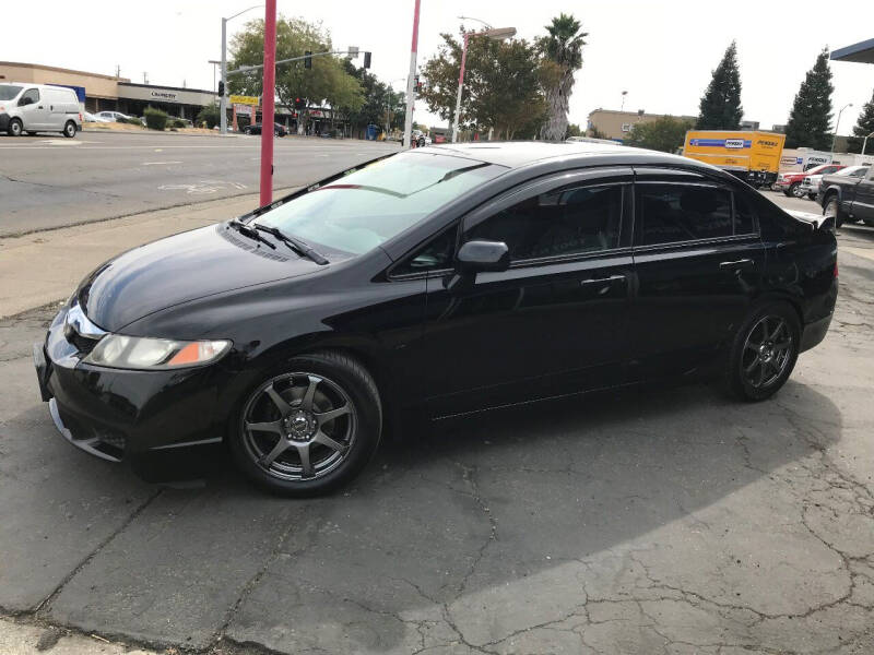 2009 Honda Civic for sale at DaCosta's Auto World in Fairfield CA