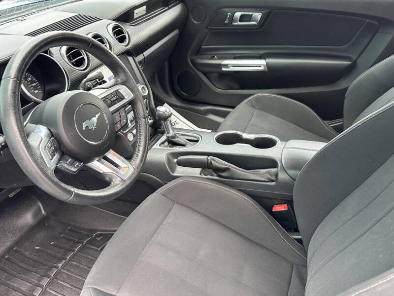 2021 Ford Mustang EcoBoost