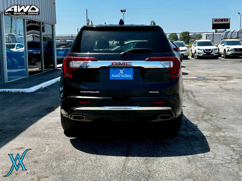 2020 GMC Acadia Denali