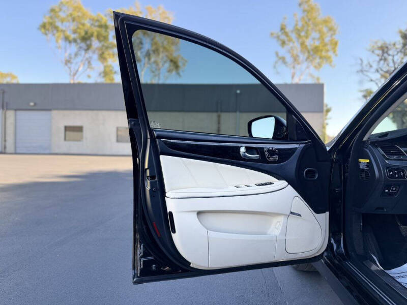 2016 Hyundai Equus Signature