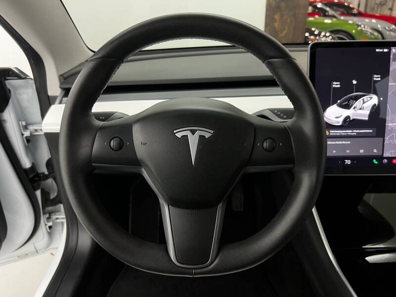 2020 Tesla Model 3 Base photo 17